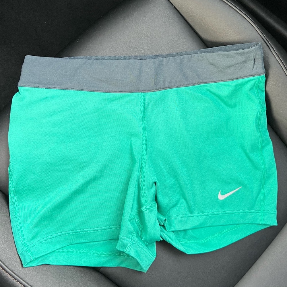 women's shorts DRI - FIT